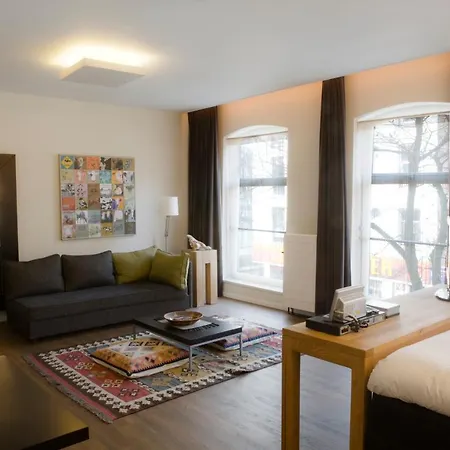 A Small 4* Rotterdam